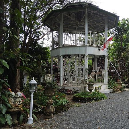 Balmy Hideout Cafe & Homestay Ban Huai Kaeo Esterno foto