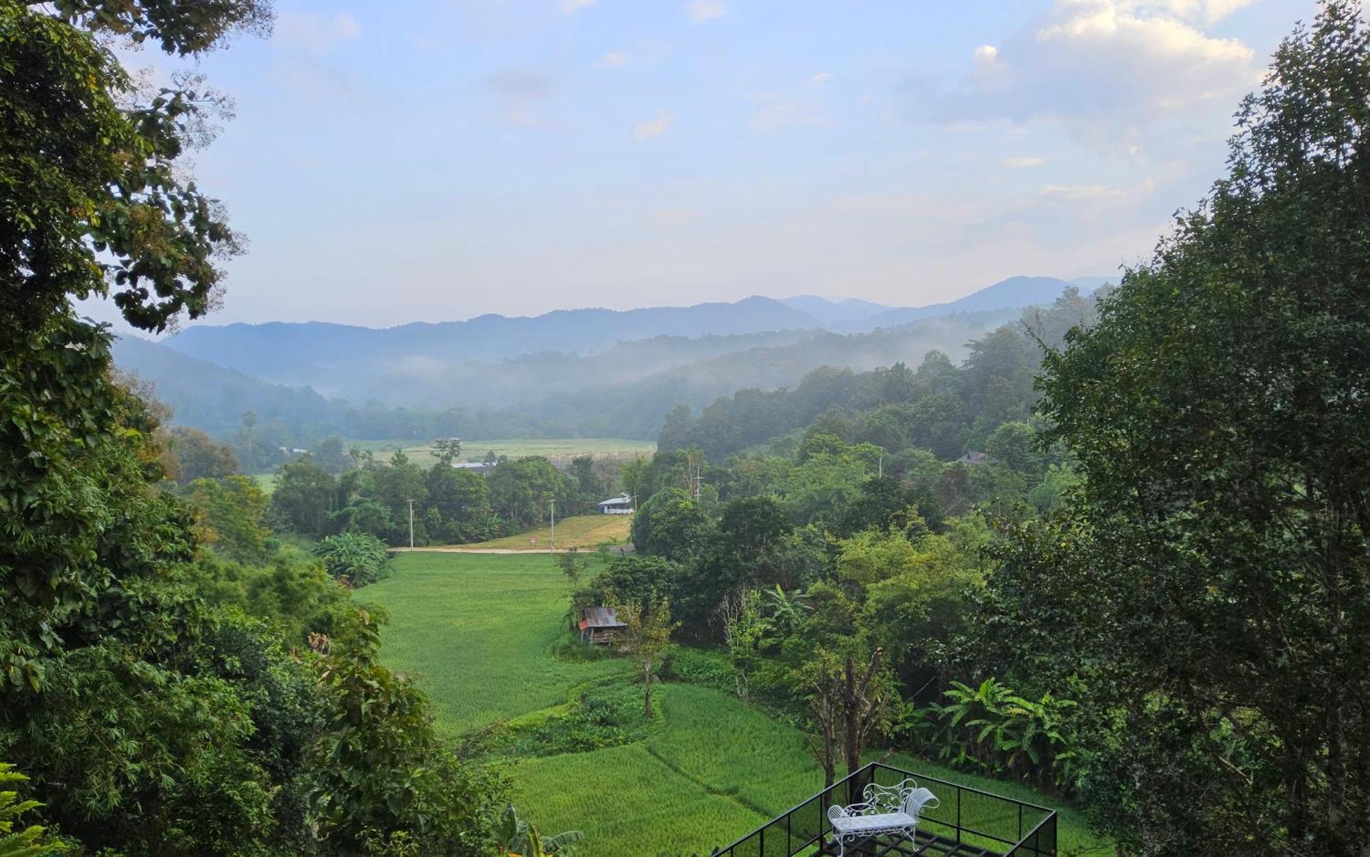Balmy Hideout Cafe & Homestay Ban Huai Kaeo Esterno foto